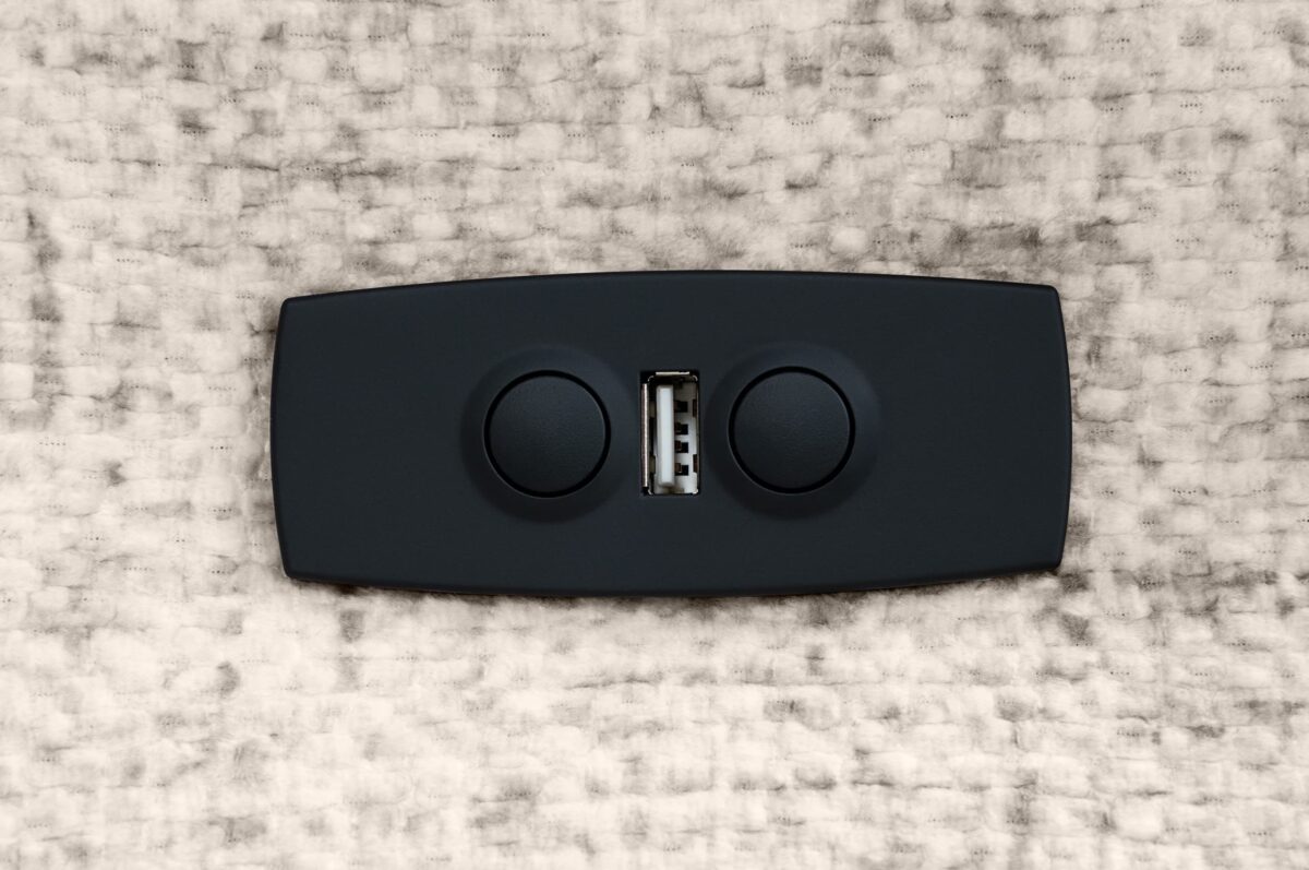 ELETRA Corner Sofa Bed with Electric Recline ELETRA Corner Sofa Bed with Electric Recline – Imo 10 | Magnus Dream UK